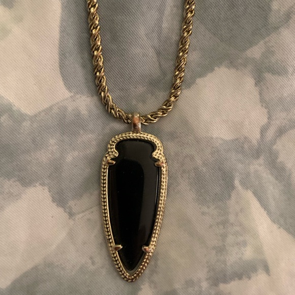 Kendra Scott Pendant Necklace - Picture 1 of 3